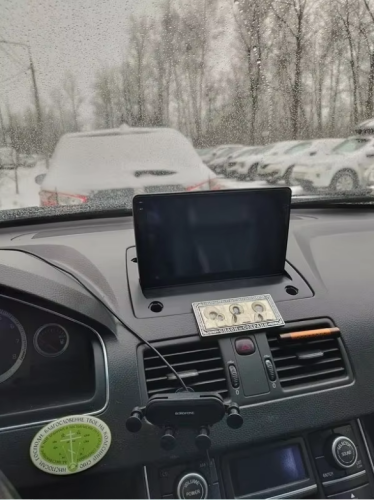 Autoradio Volvo XC-90 CarPlay photo review