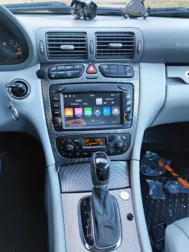Autoradio Mercedes Classe C CarPlay photo review