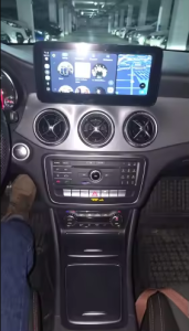 Autoradio Mercedes Classe C CarPlay photo review