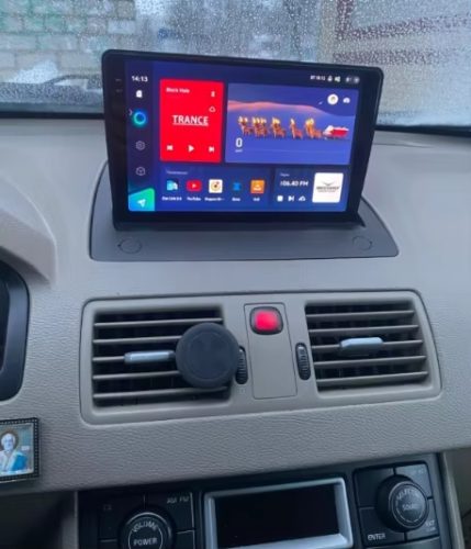 Autoradio Volvo XC-90 CarPlay photo review
