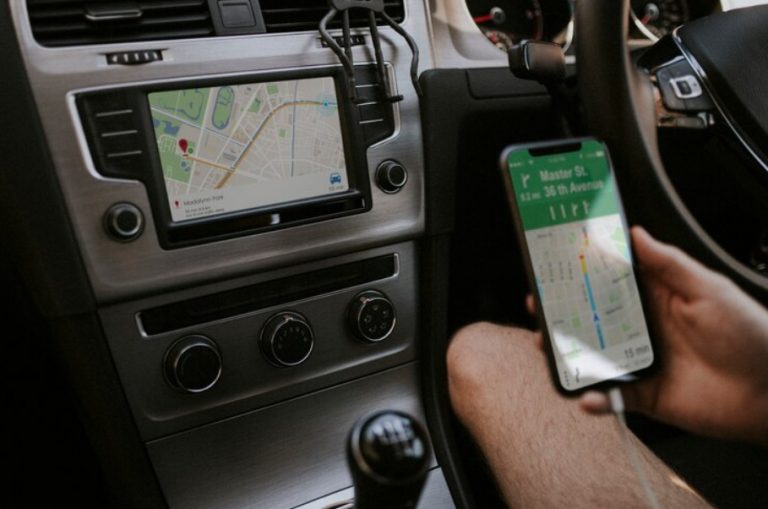 Lire la suite à propos de l’article Activer et installer CarPlay sur Citroën C3 : mode d’emploi
