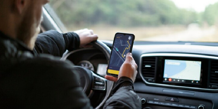 Lire la suite à propos de l’article Autoradio CarPlay Clio 2 : comment bien le choisir ?