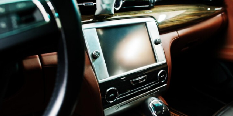 Comment changer autoradio ? Guide étape par étape