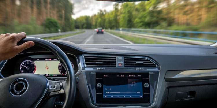Les étapes à suivre avant de monter un autoradio
